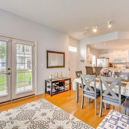Charming Kissimmee Townhome About 11 Mi To Disney!